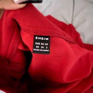 Red/maroon pleated skirt ❤️